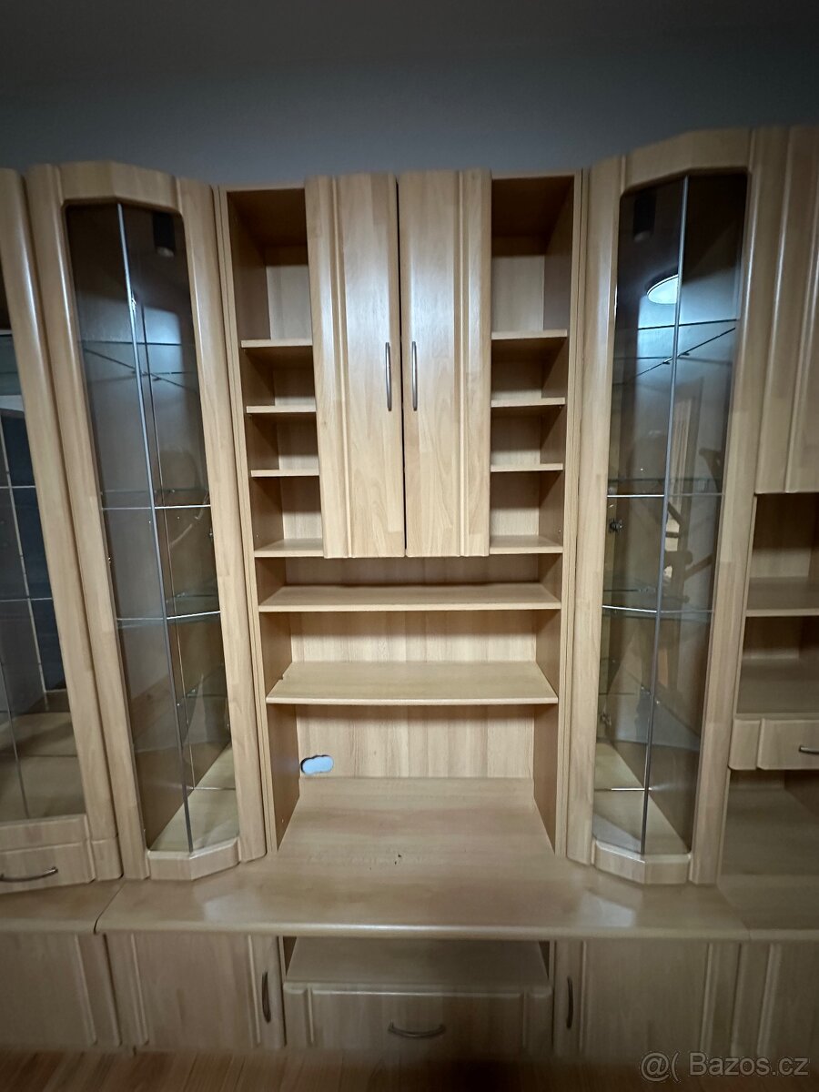 Obývací stěna z masivního buku - 2