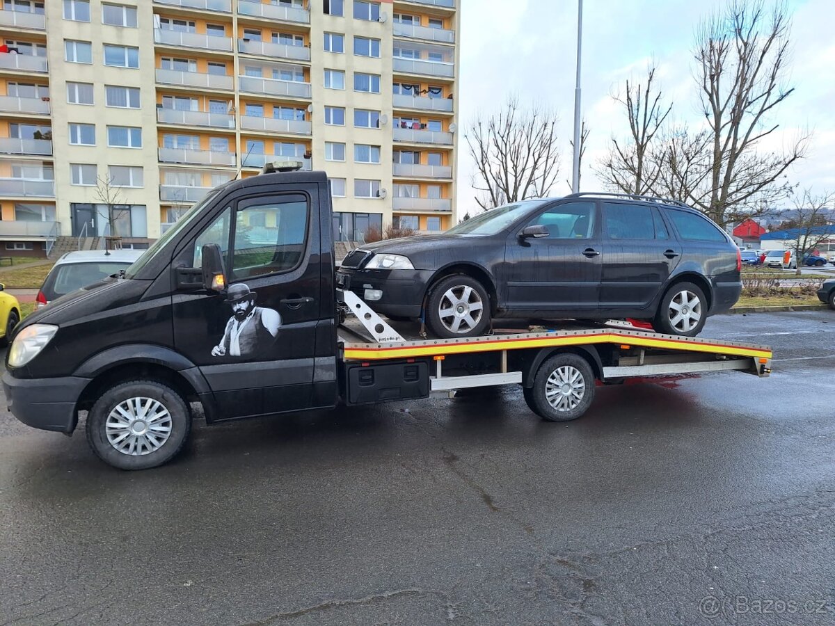 LEVNÁ PŮJČOVNA AUT ŠKODA OCTAVIA II DSG - 2