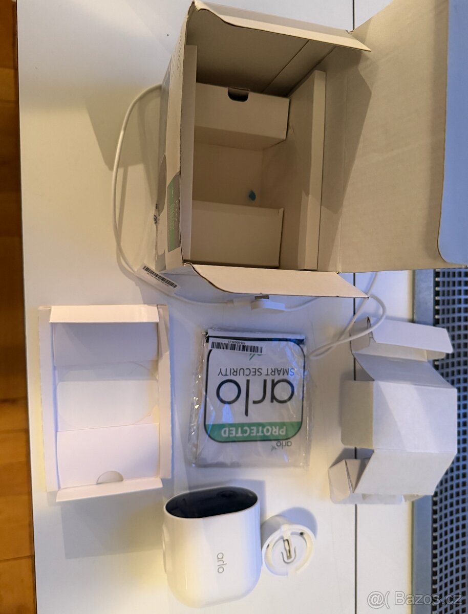 Arlo Pro 4 Spotlight Camera – Bezdrátová bezpečnostní kamera - 2