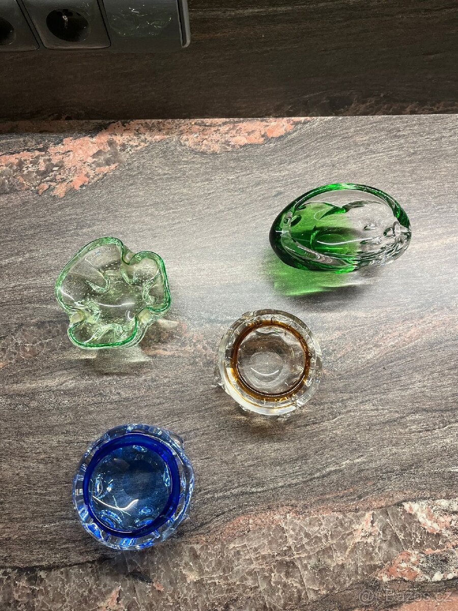 Popelníky hutní sklo - 2