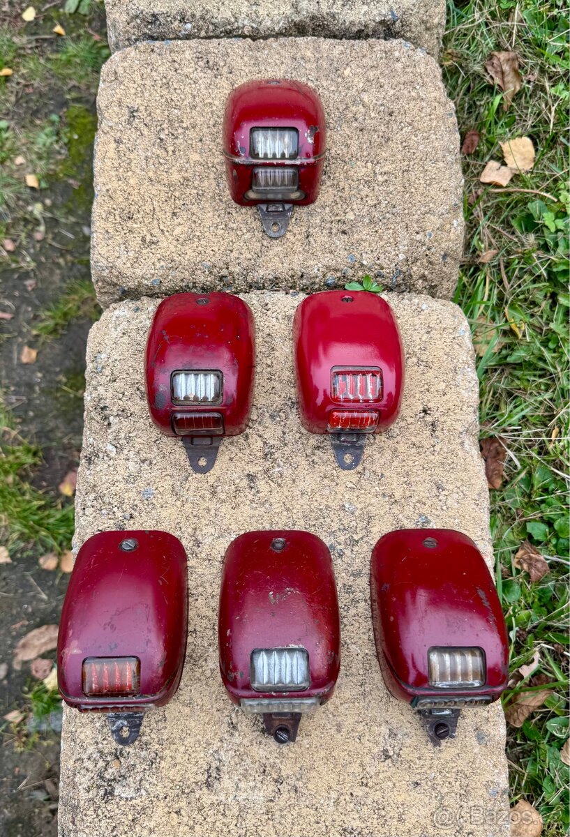 Jawa ČZ kývačka, půllitr, Velorex - zadní světla - 2