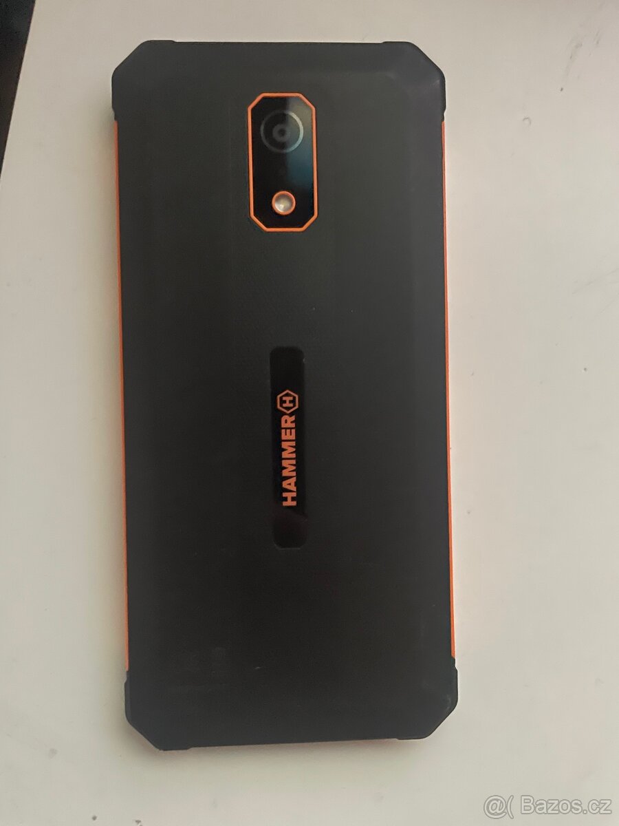 Prodávám mobil Hammer Iron Va - 2