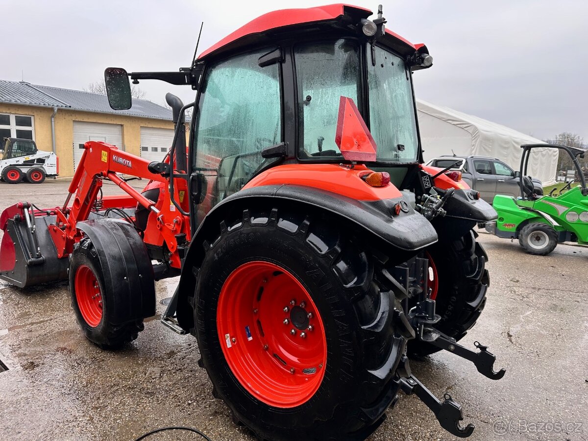 Predám zánovný traktor Kubota M 7060 s čelným nakladačom - 2
