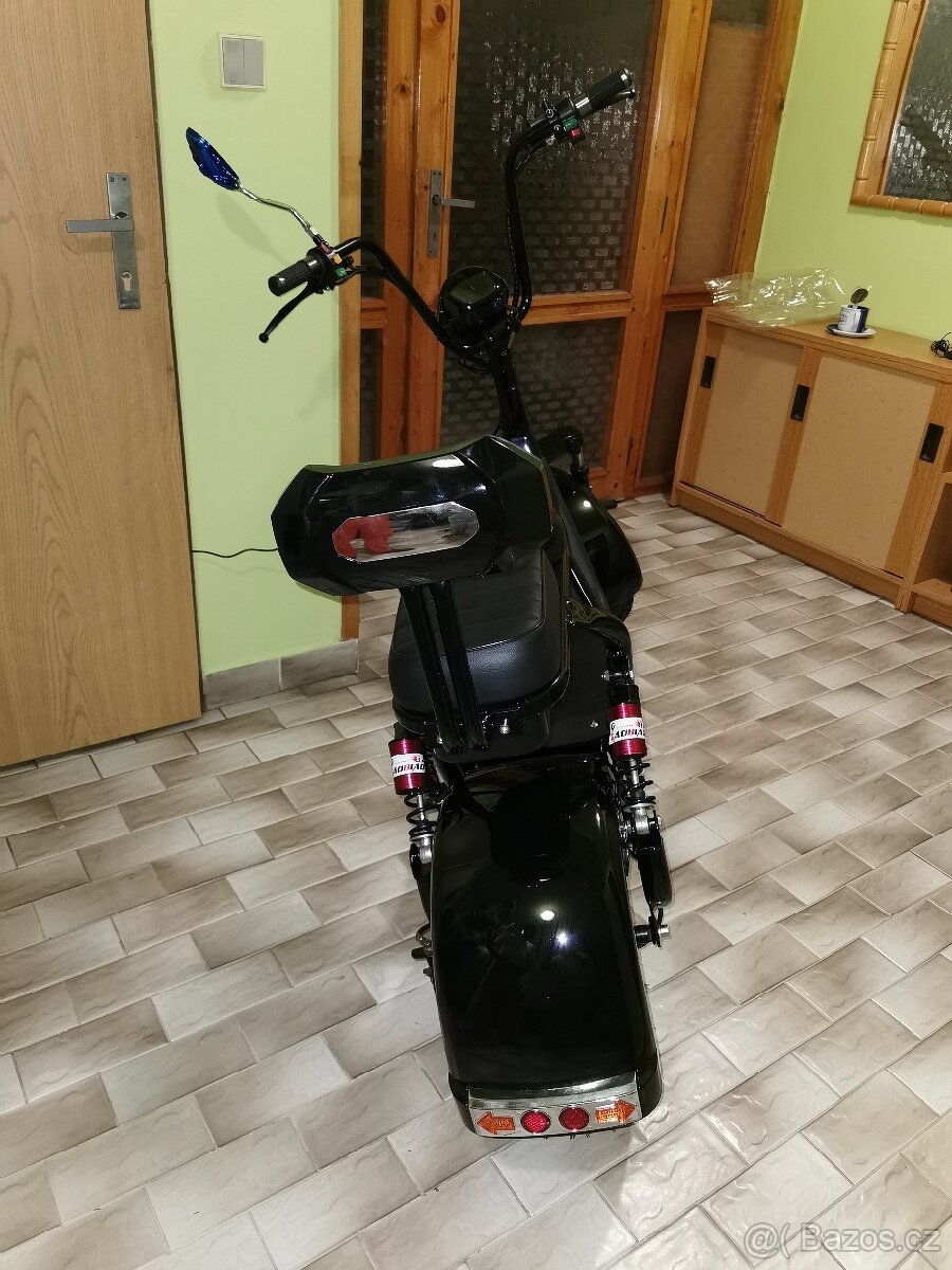 Prodám elektrickou koloběžku - nová baterie - 2