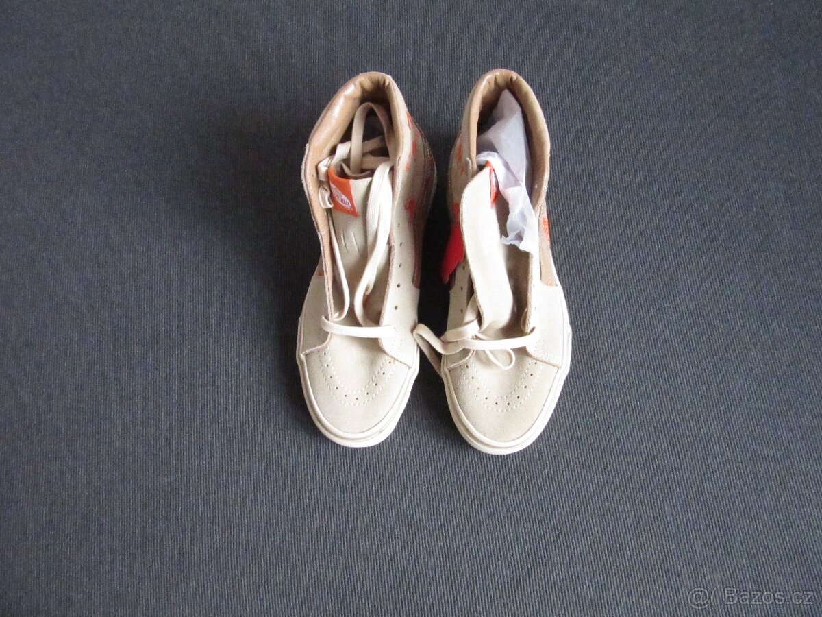 PRODÁM NOVÉ DÁMSKÉ BOTY VANS VEL.41 - 2