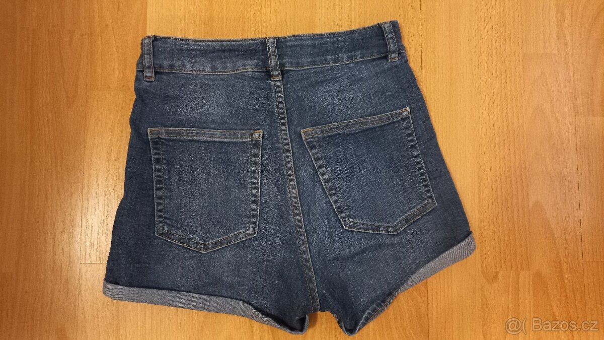 Dívčí riflové šortky H&M vel. 34 - 2
