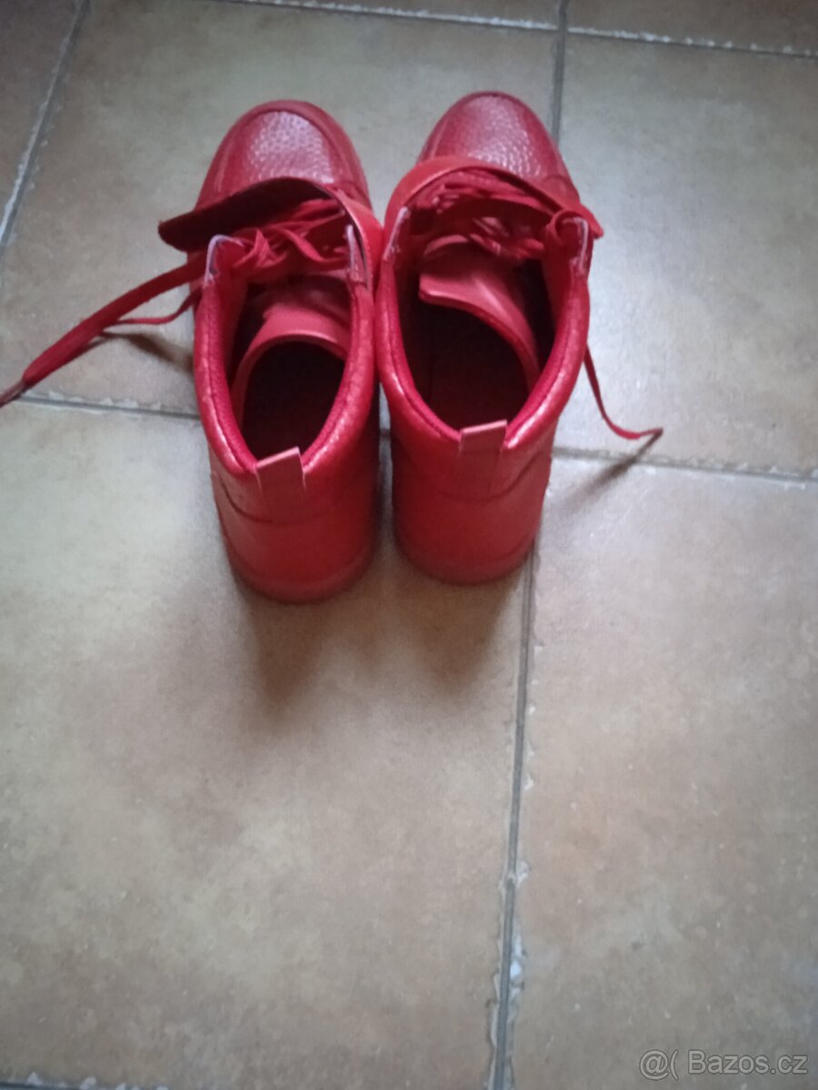 Kotníková dámská obuv - 2