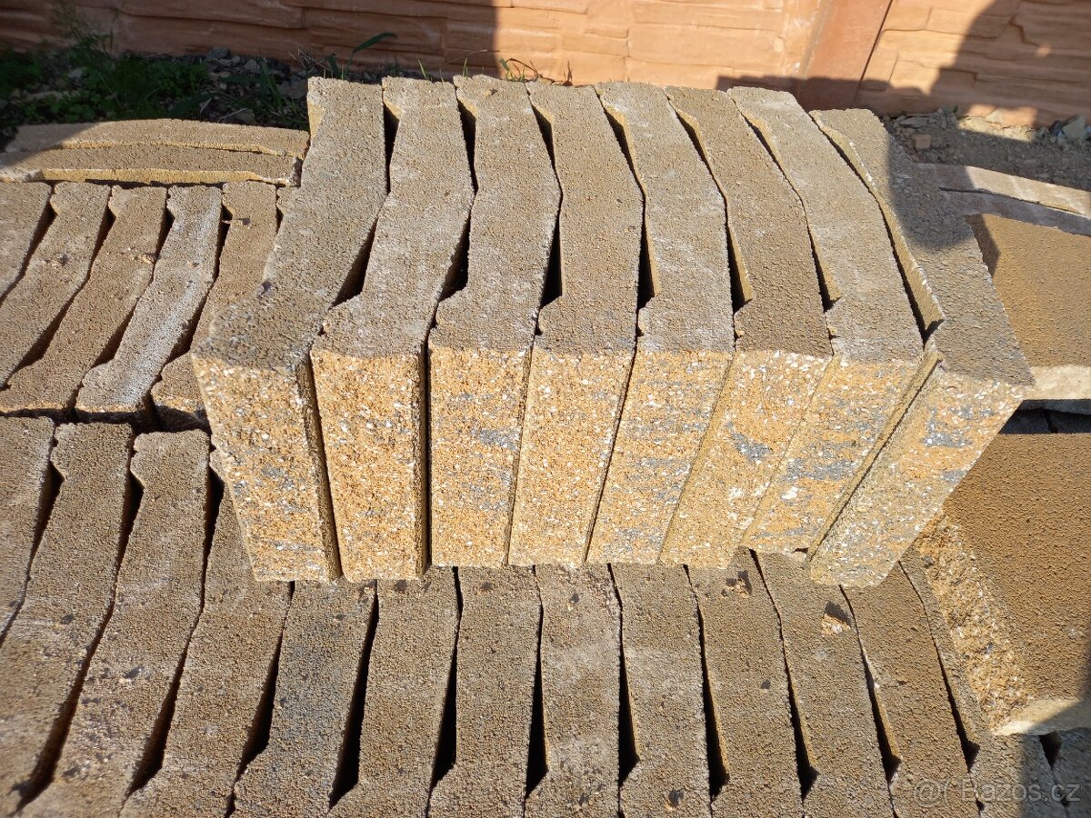 Prodám tvárnice ALFA BLOCK barva mix gobi - 2