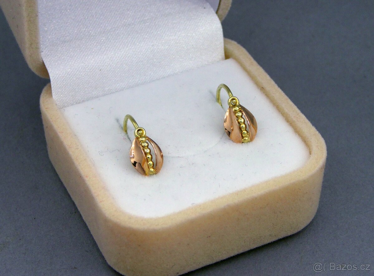 Zlaté náušničky v kombinaci - 2