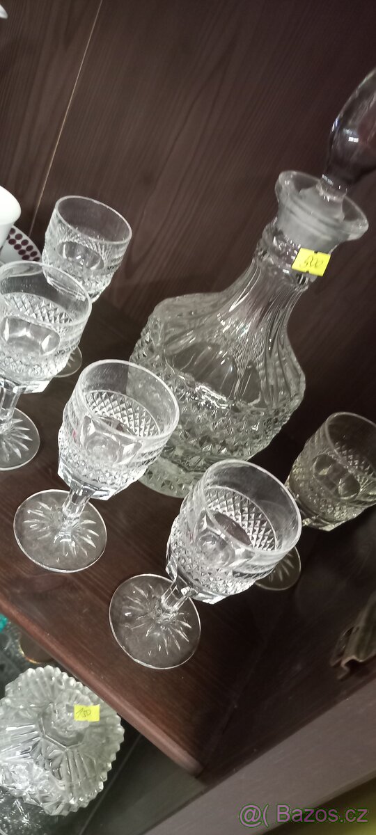 Sada karafa s poháry - 2