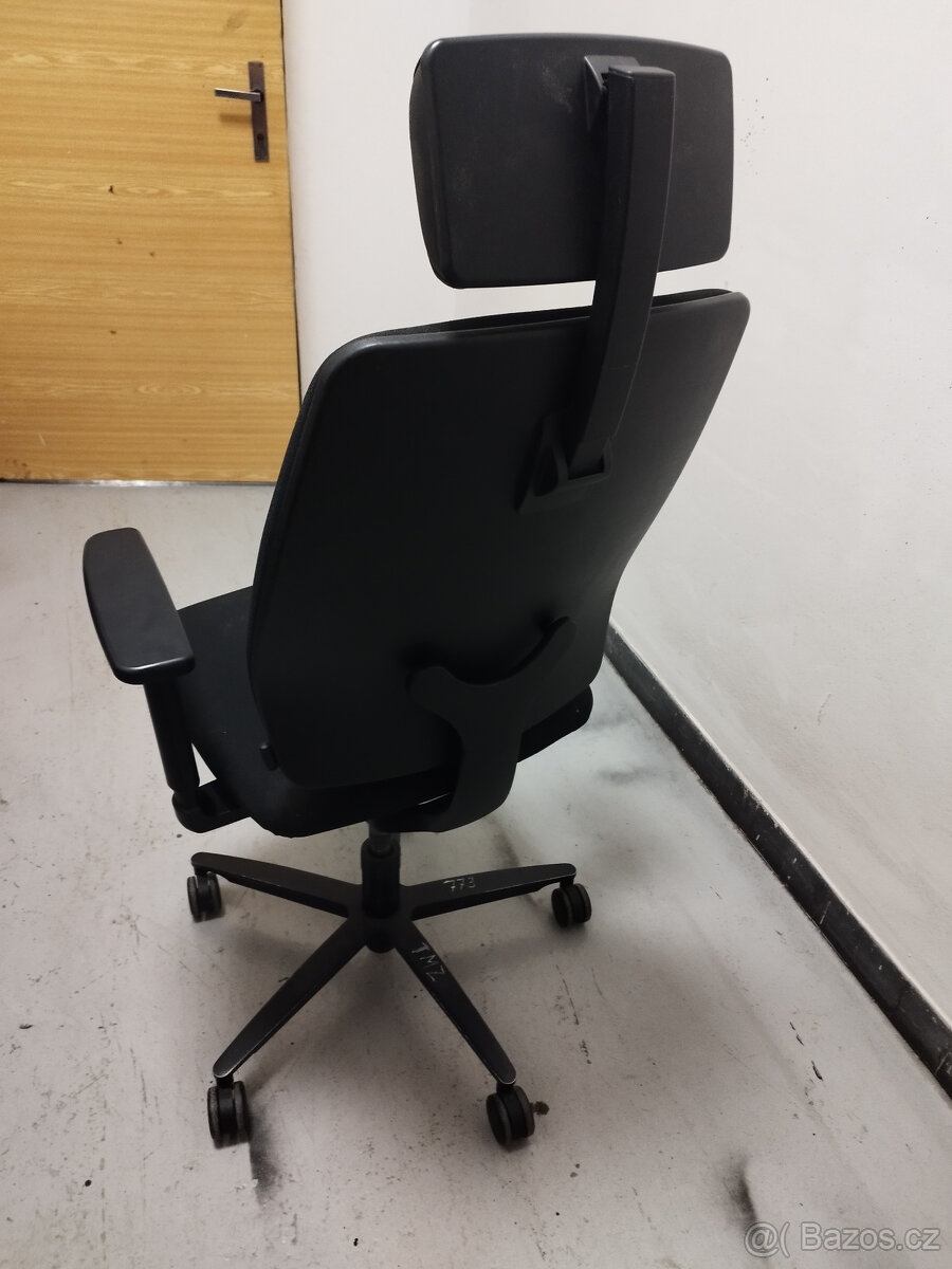 Kancelářské křeslo - 2