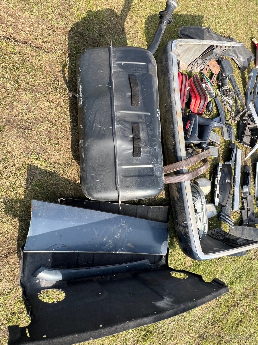 Mercedes Benz mamut W140 díly - 2