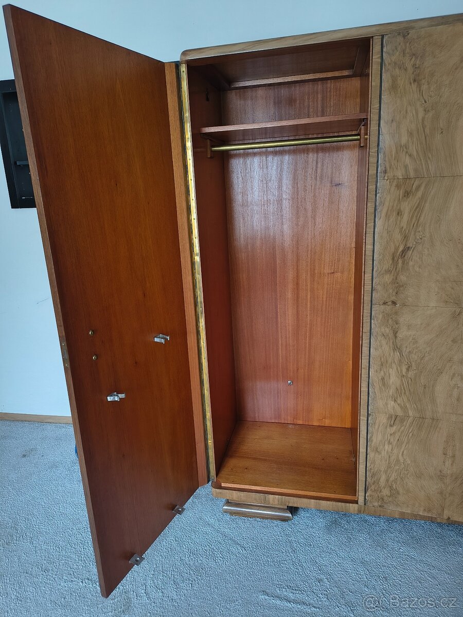 Skříň 50/60 léta - 2