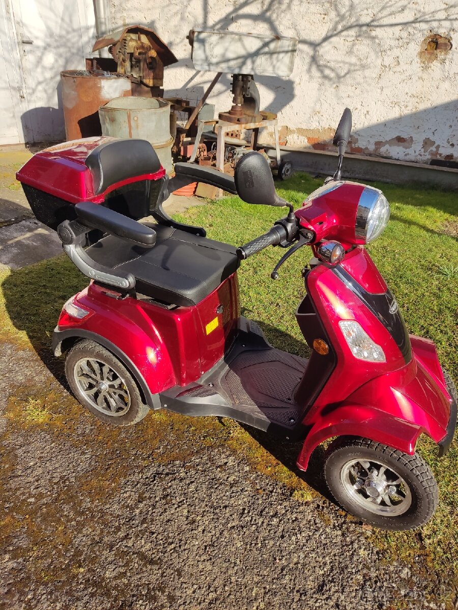 Elektrický invalidní vozík - 2