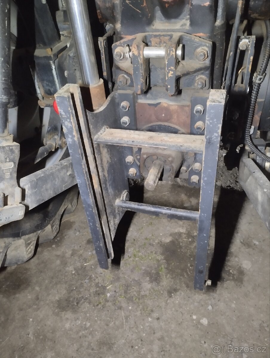 Konzole závěsu Zetor - 2