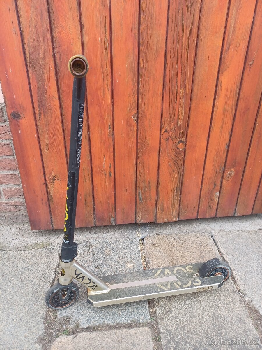 Freestylová koloběžka Maddgear Kaos - 2