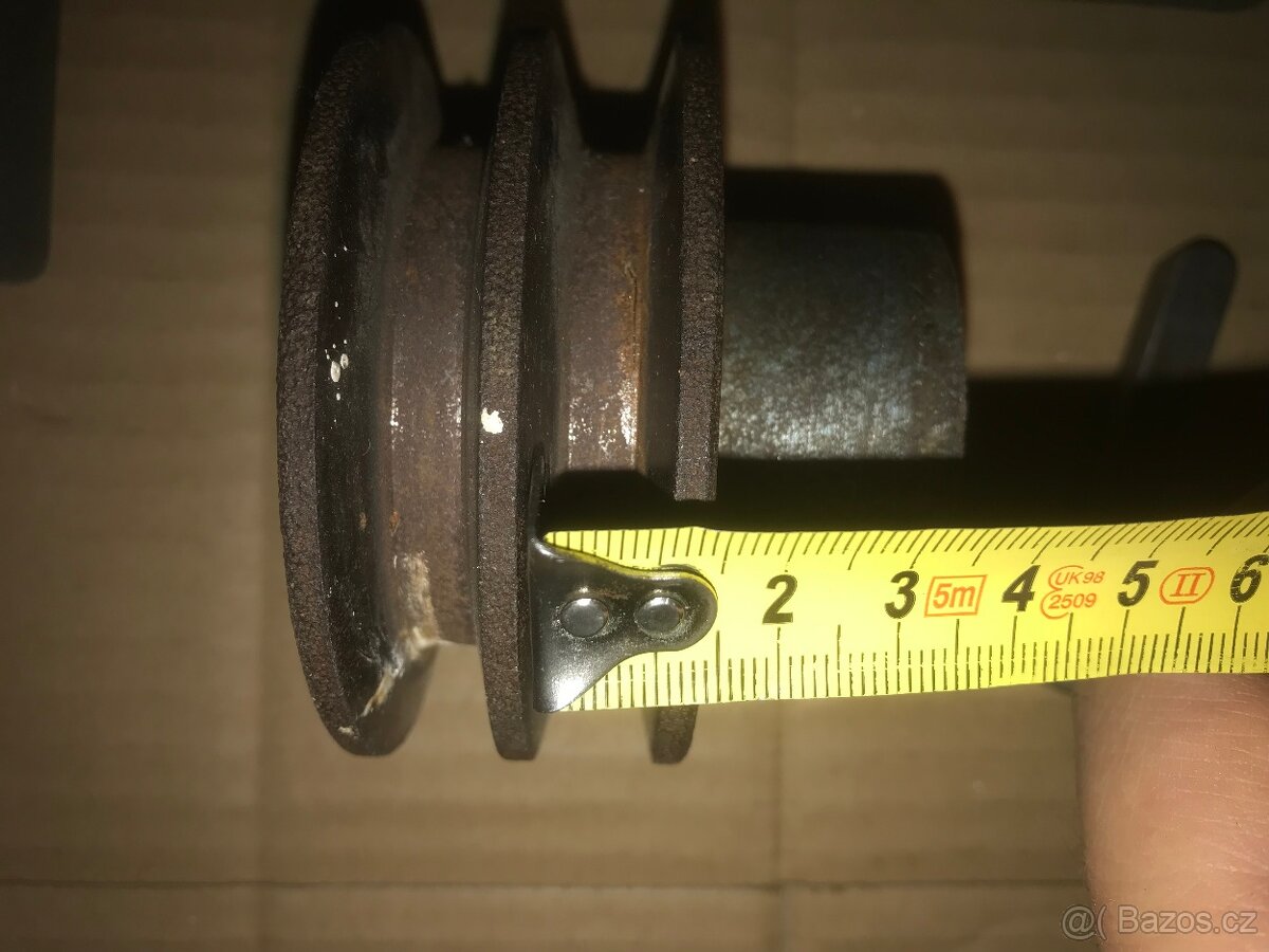 Hřídel na cirkulárku - dvouřemen - 2