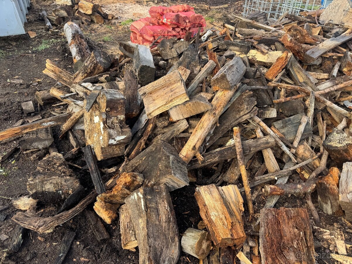 Palivové dříví. Úklid 500kč/m - 2