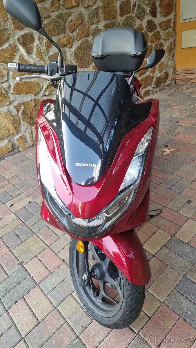 Honda PCX 125 najeto 1590km - 2