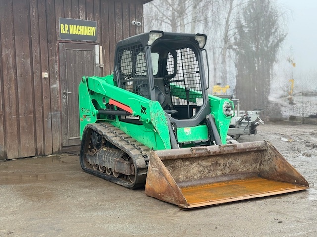 Smykový pásový nakladač Bobcat T550 - 2