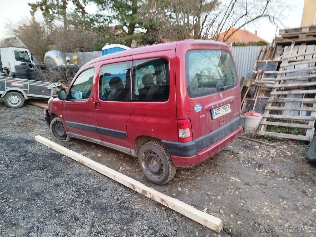 Berlingo Partner 1.6 HDI rok 2004 - náhradní díly z vozuzu - 2