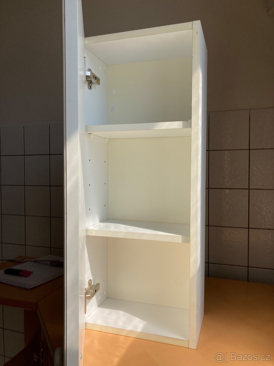 Koupelnová skříňka - 2