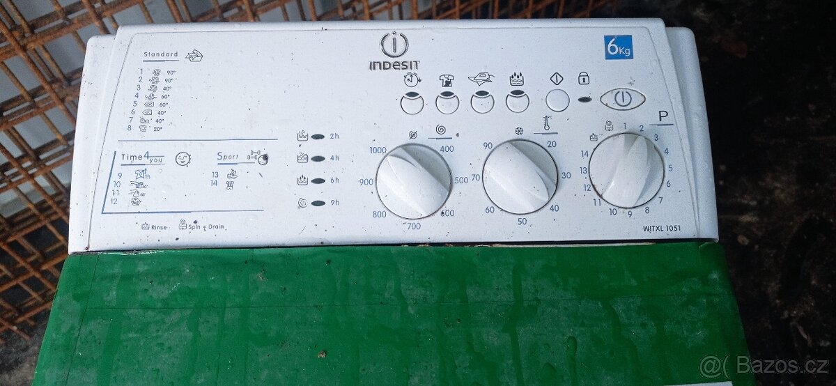 Pračka Indesit - 2