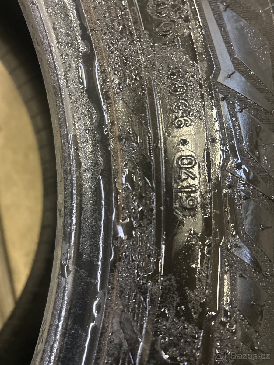 235/55 r17 REZERVA - 2