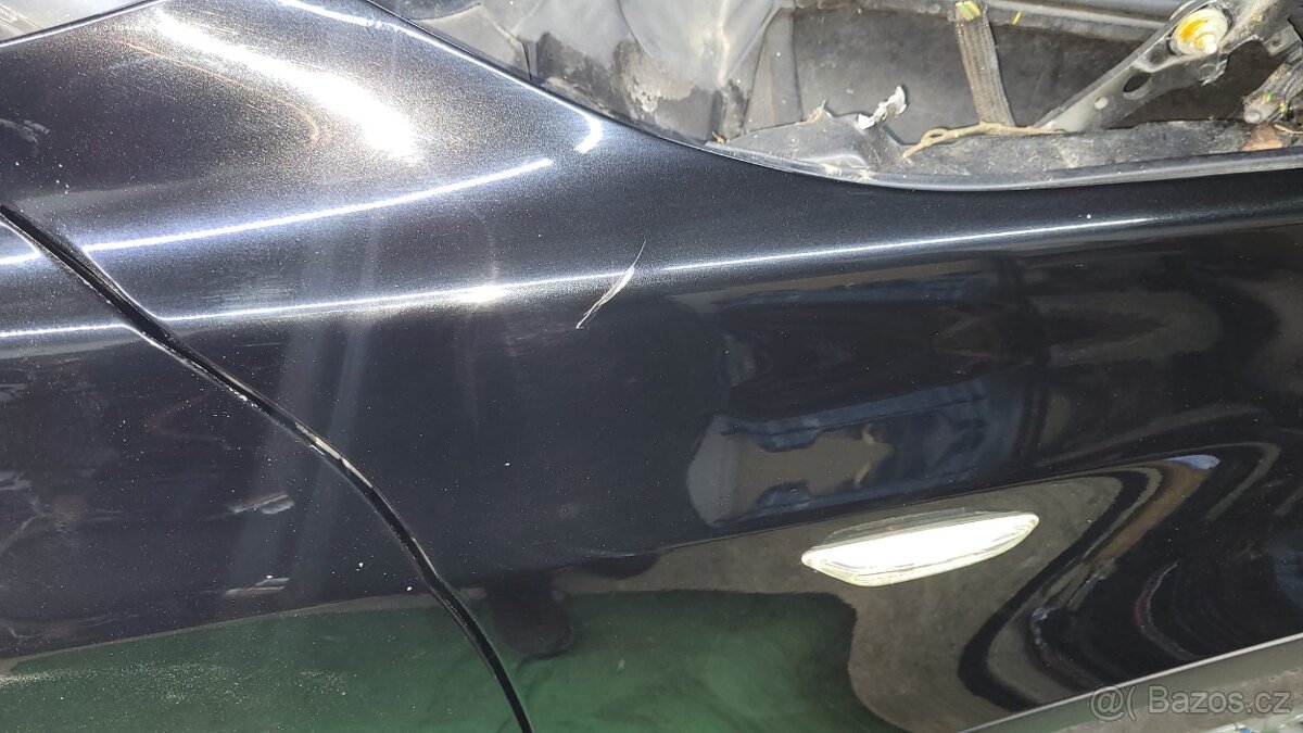 BMW X3 E83 2006- Pravý přední blatník - 2