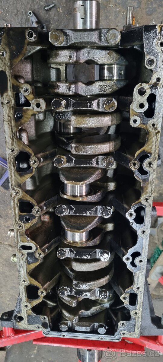 535d 200kw motorové díly - 2