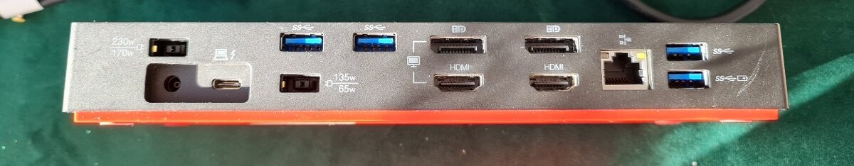 Lenovo ThinkPad Thunderbolt 3 Dock - 2