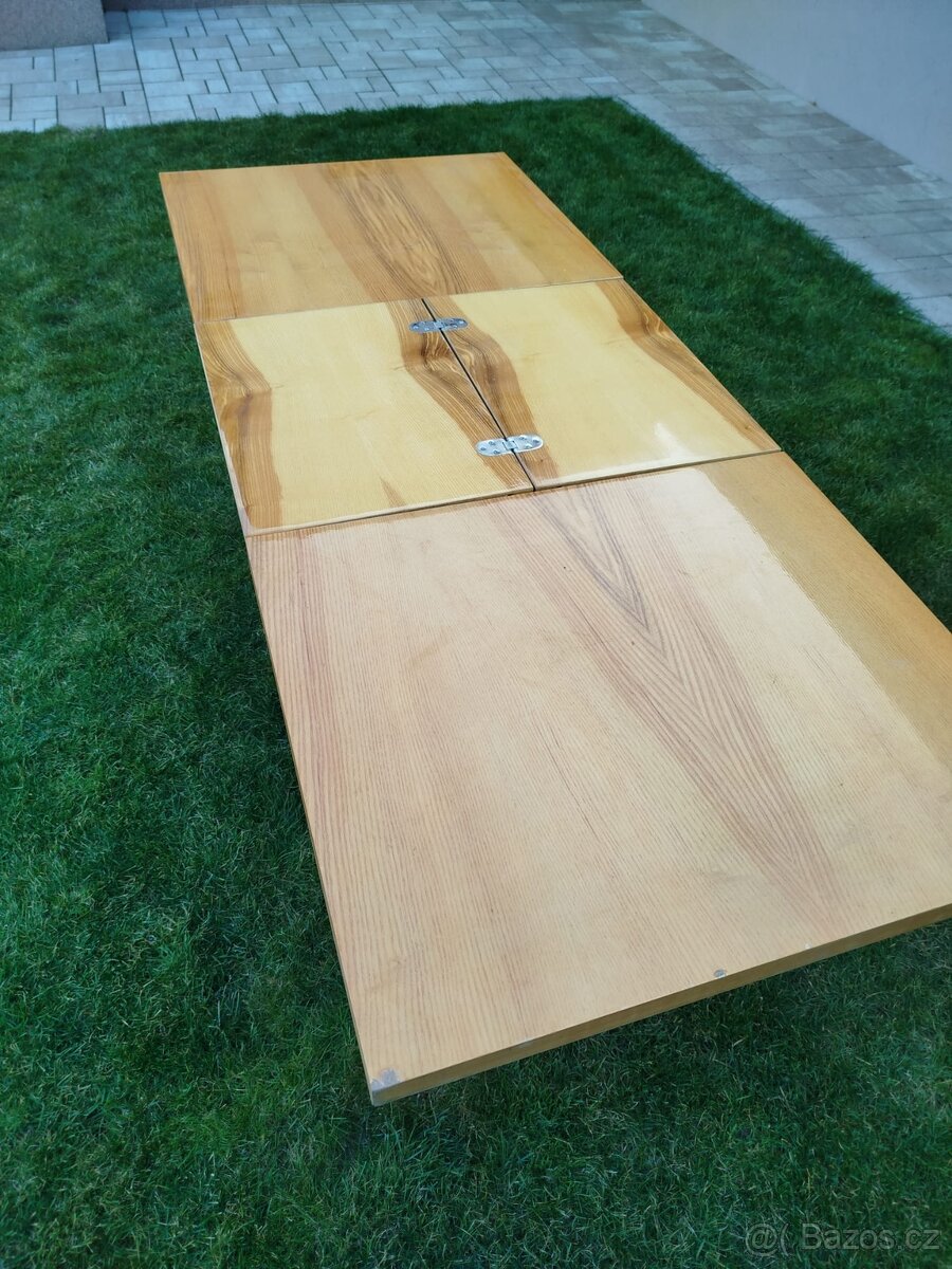 Rozkládací jídelní stůl - 2