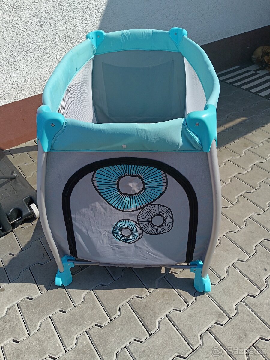 Cestovní postýlka - 2