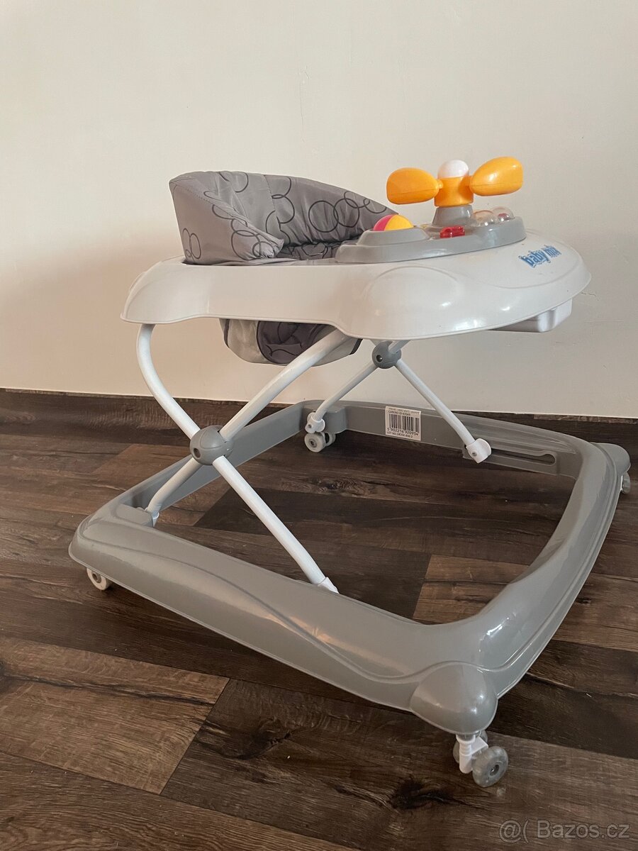 Dětské chodítko - 2