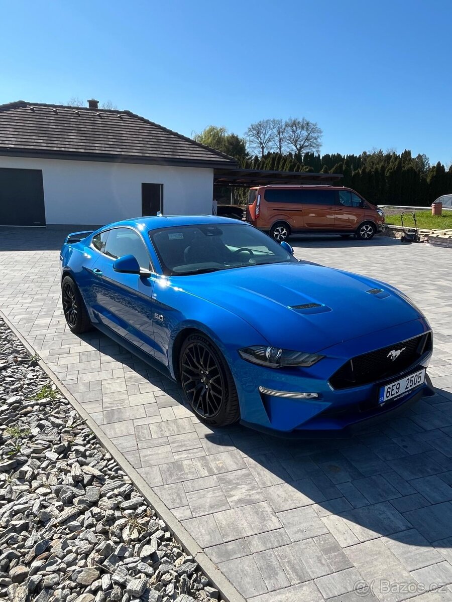Ford mustang - 2