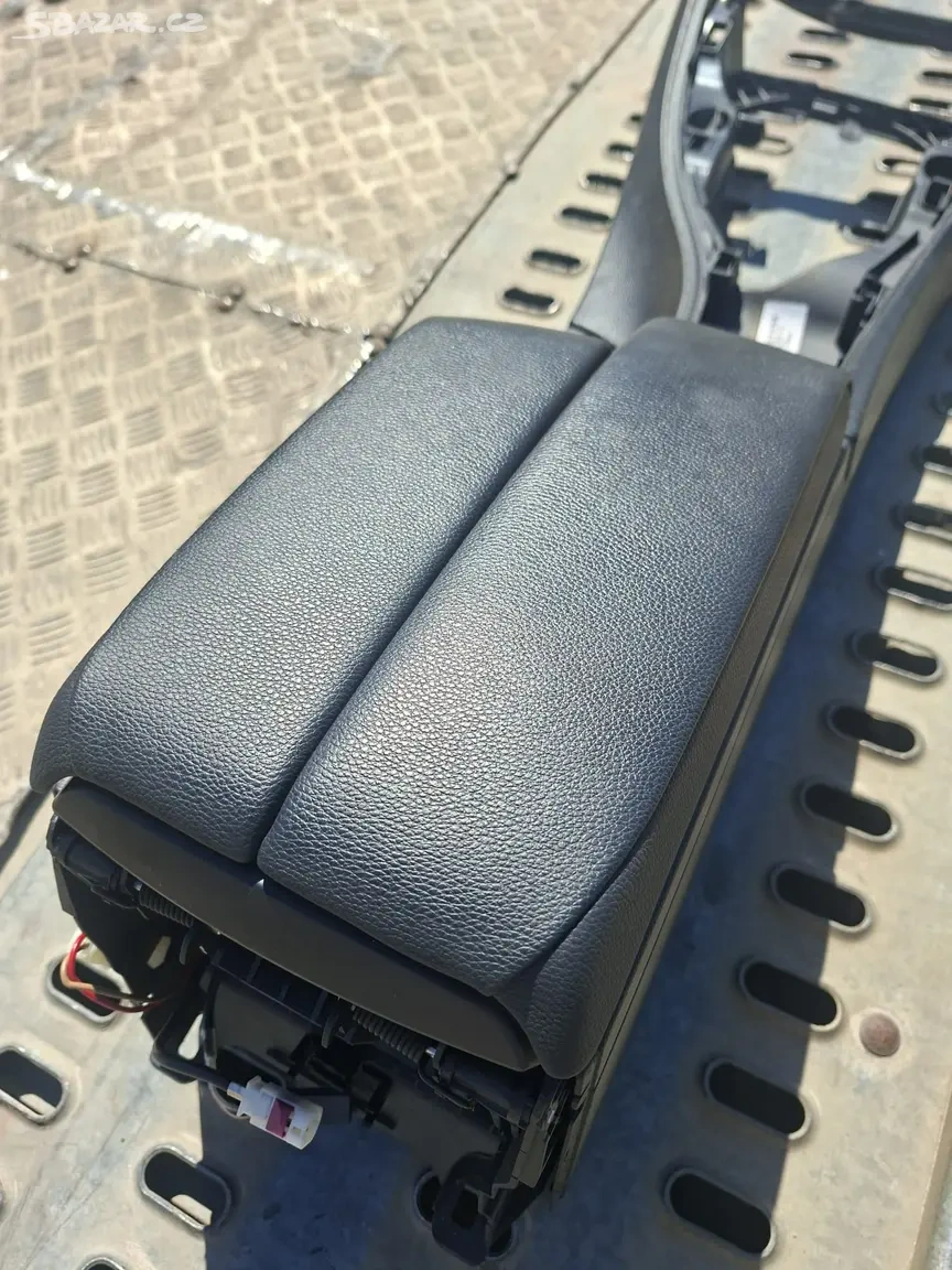 středový tunel BMW e91 LCI - 2