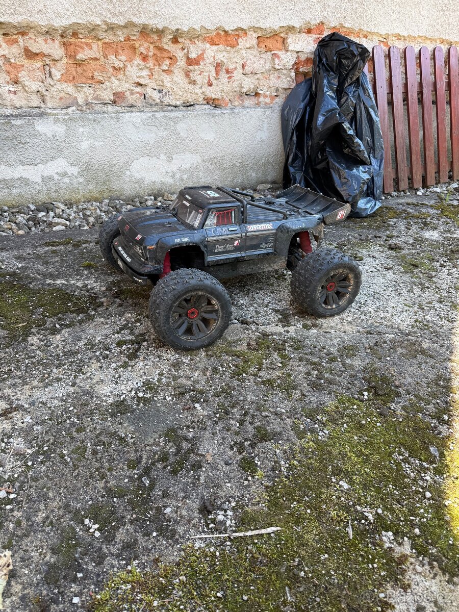 Arrma outcast 8s 1/5 - 2