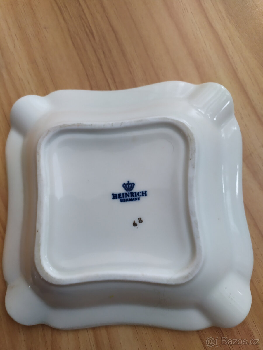 Porcelánový popelník značený - 2