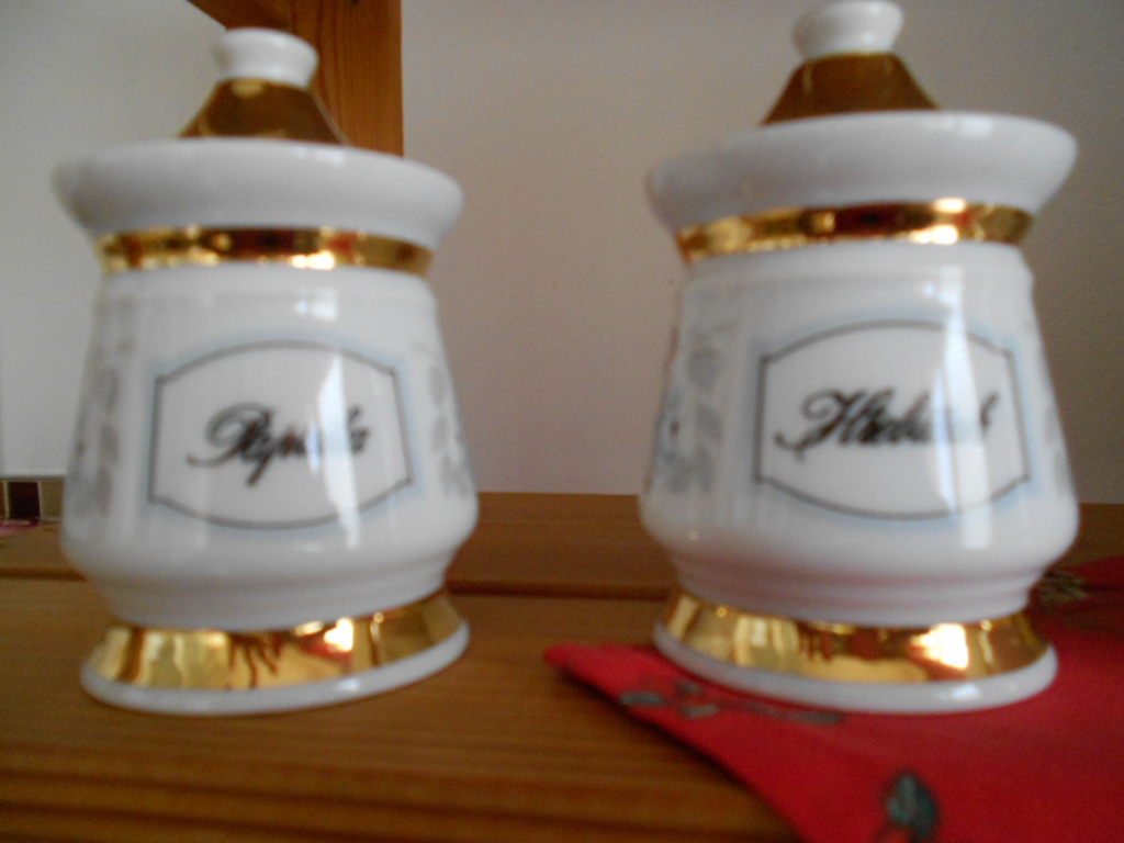 Porcelánové kořenky - 2