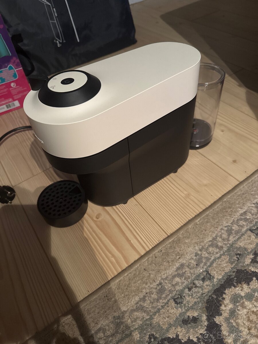 Kávovar Nespresso Vertuo - 2