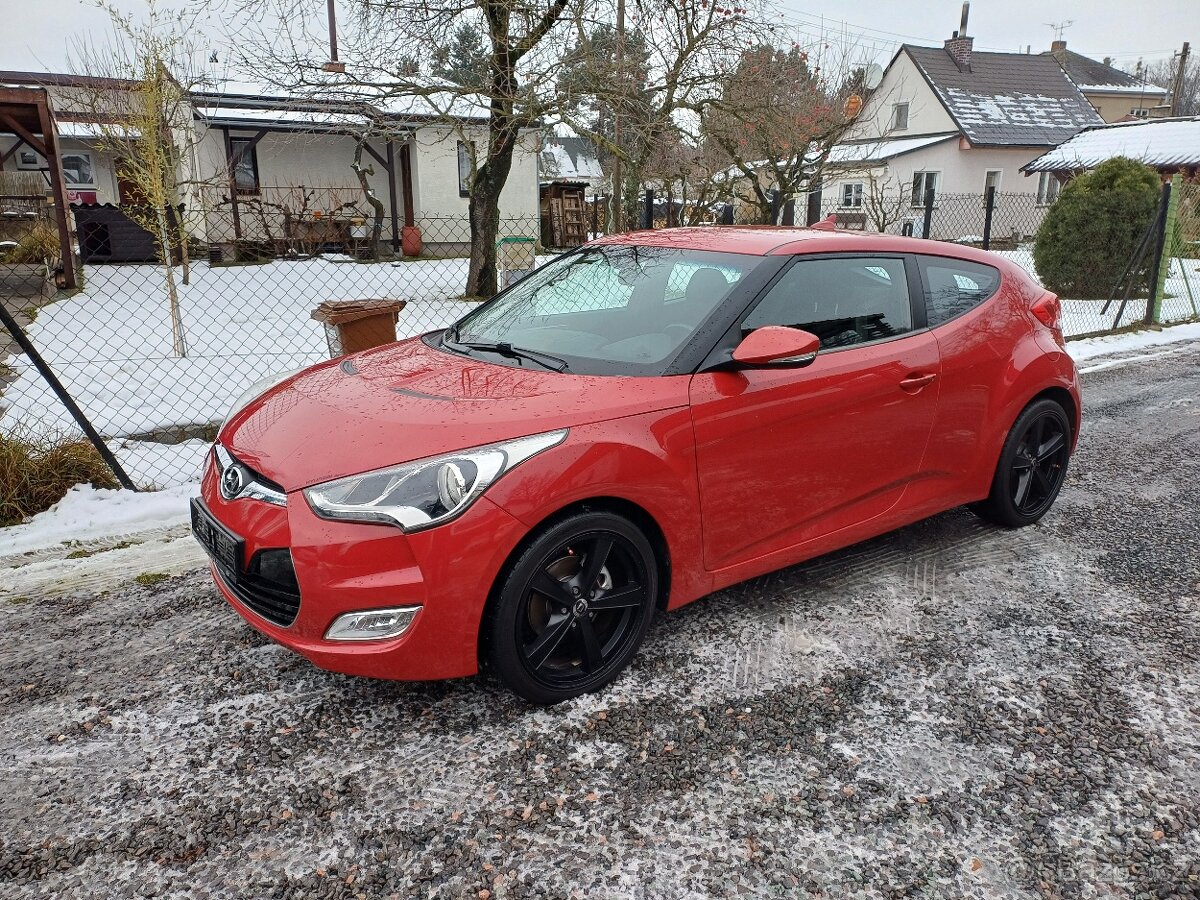RARITKA Hyundai Veloster 1.6...71050km - 2