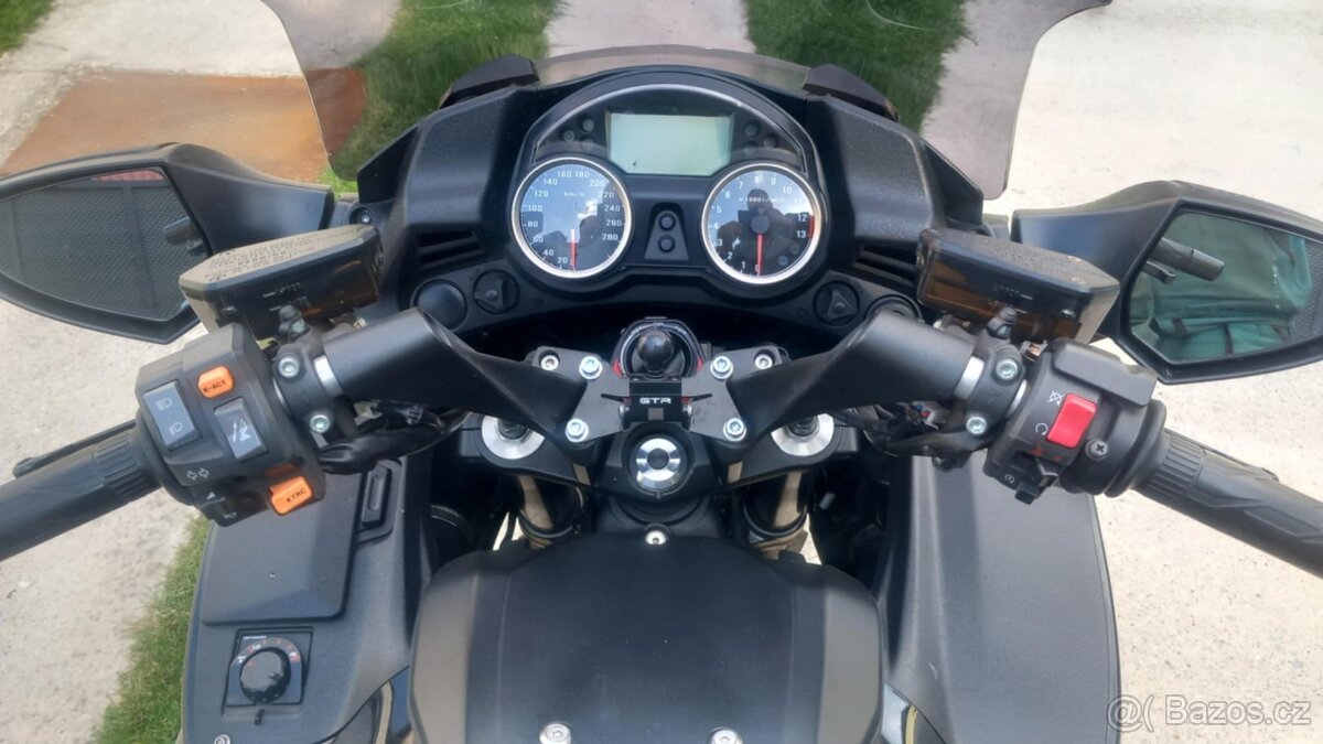 Kawasaki GTR 1400 - 2