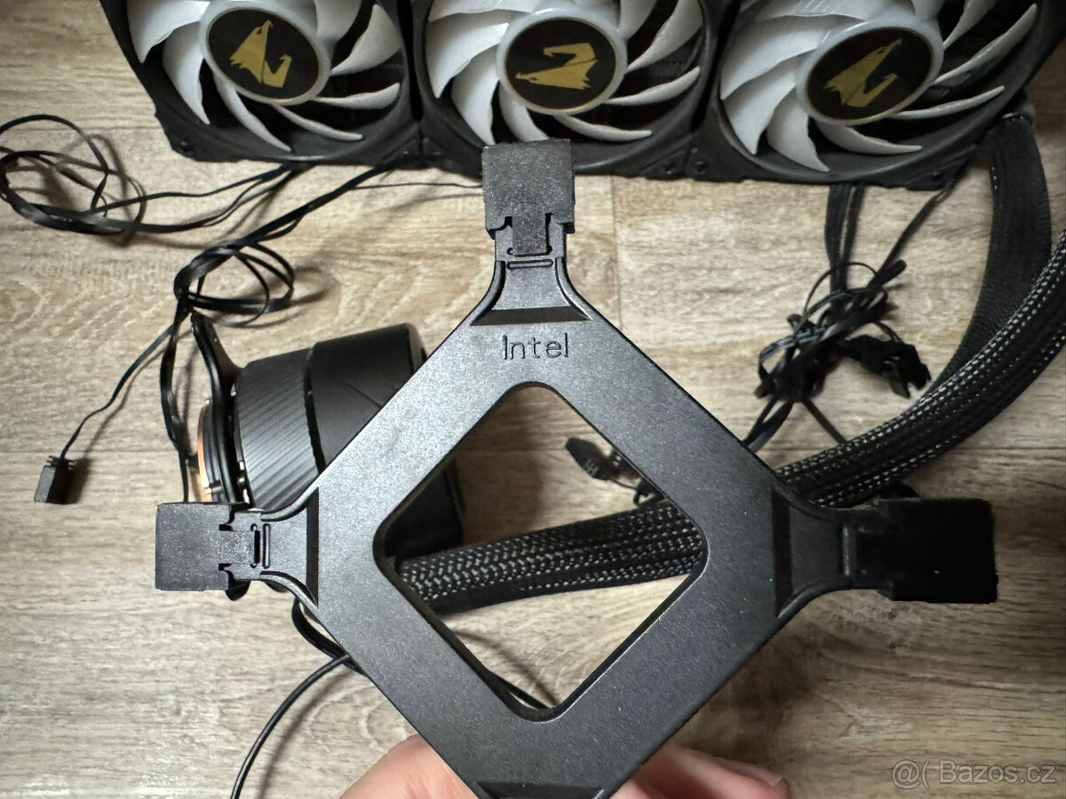 Gigabyte Aorus WaterForce 360 - 2