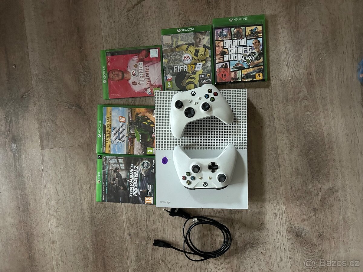 X box One S 1TB - 2