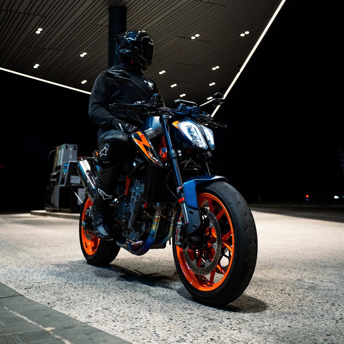 KTM DUKE 890 R (Akrapovič) - 2