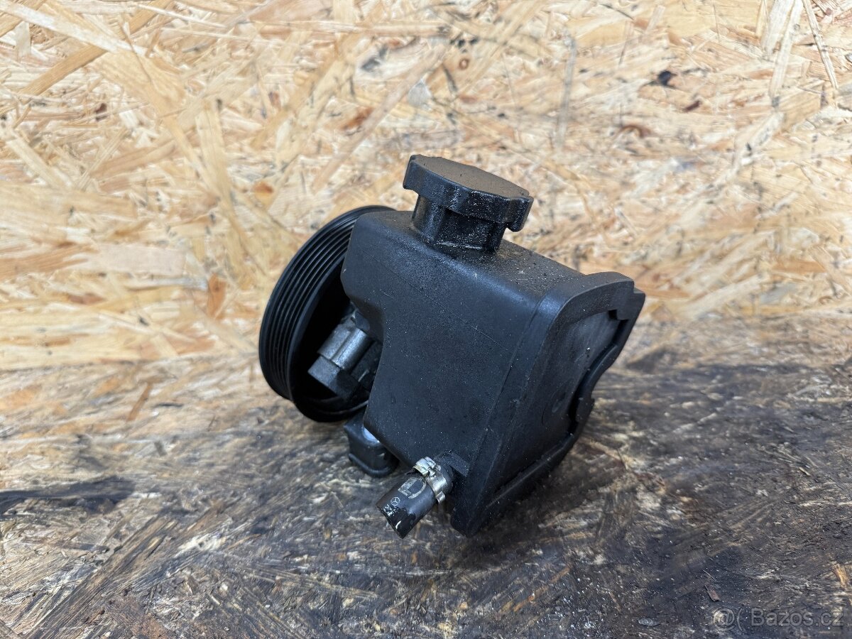 SERVO ČERPADLO MERCEDES W211 2.2 CDI - 2