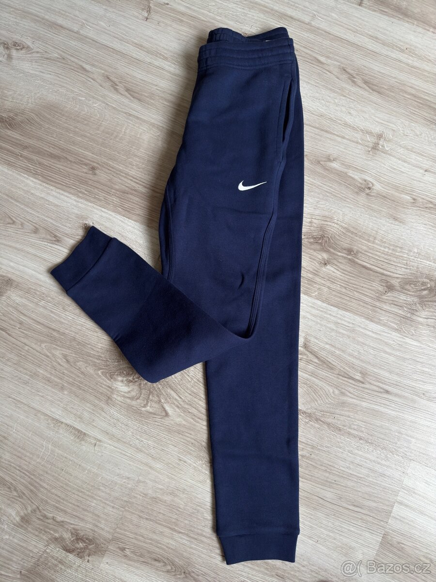 Tepláky Nike - 2