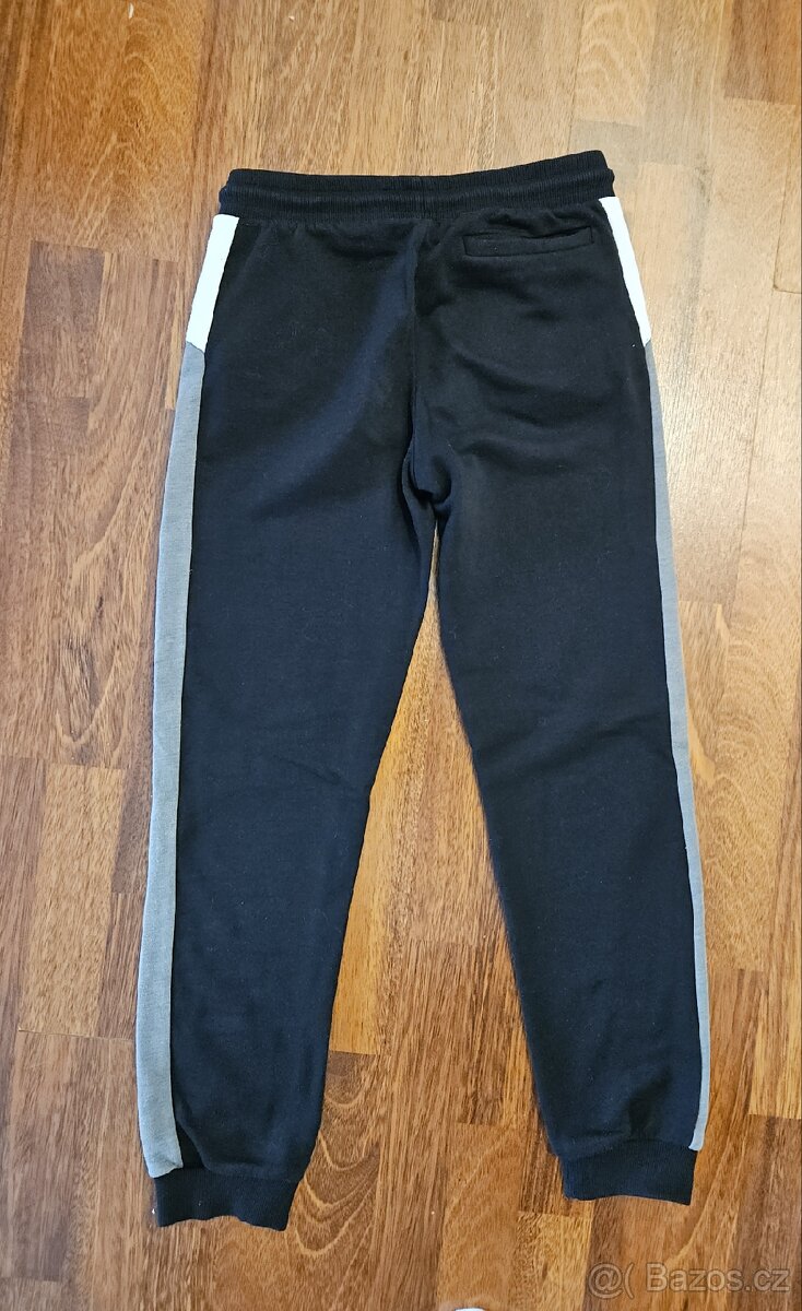 Tepláky Guess vel. 152 - 2