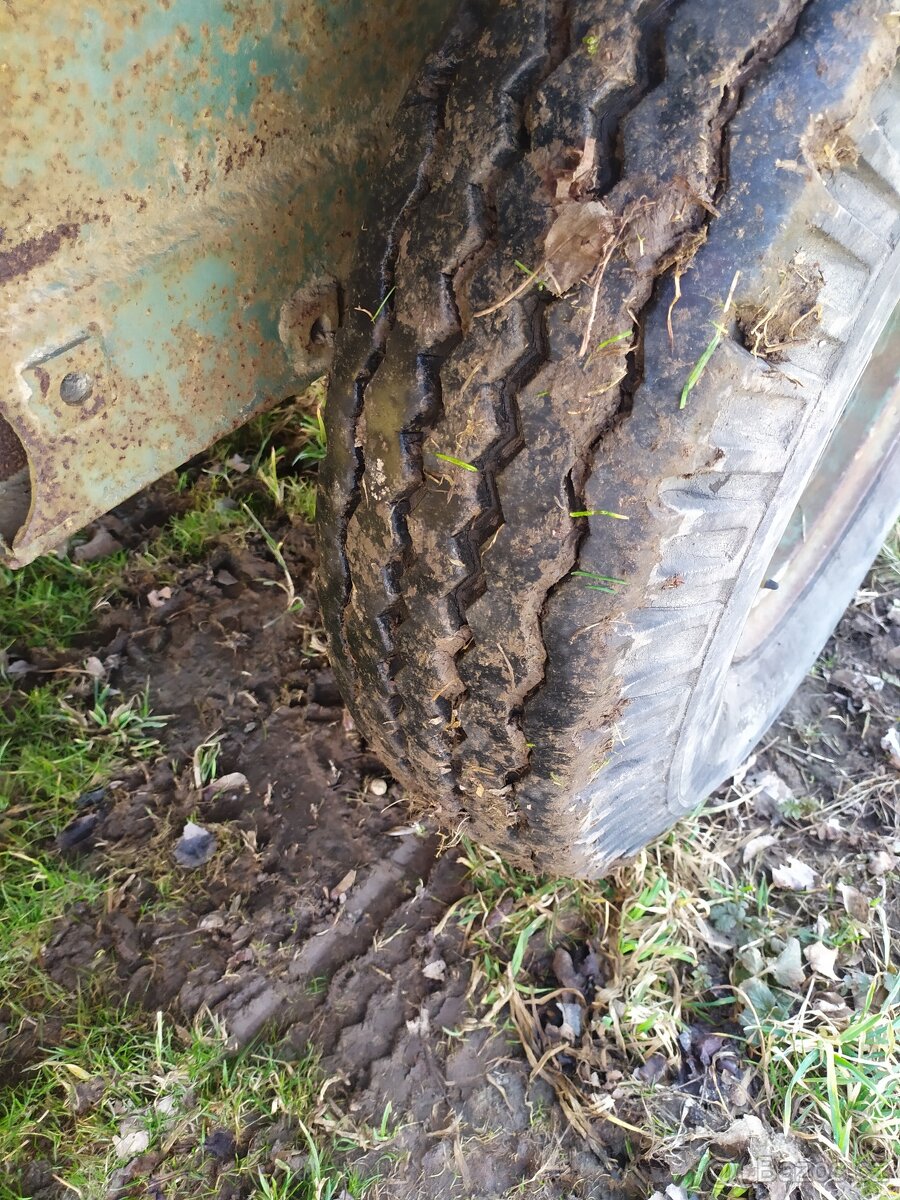 Prodám valník plato na balíky - 2