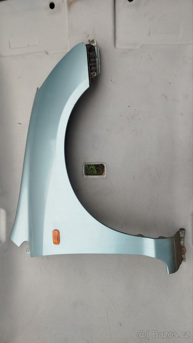 Blatník Honda Civic 7g - 2